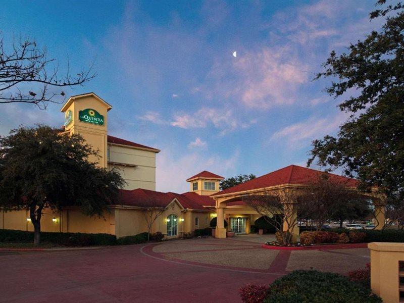 La Quinta By Wyndham Dallas Arlington South Extérieur photo