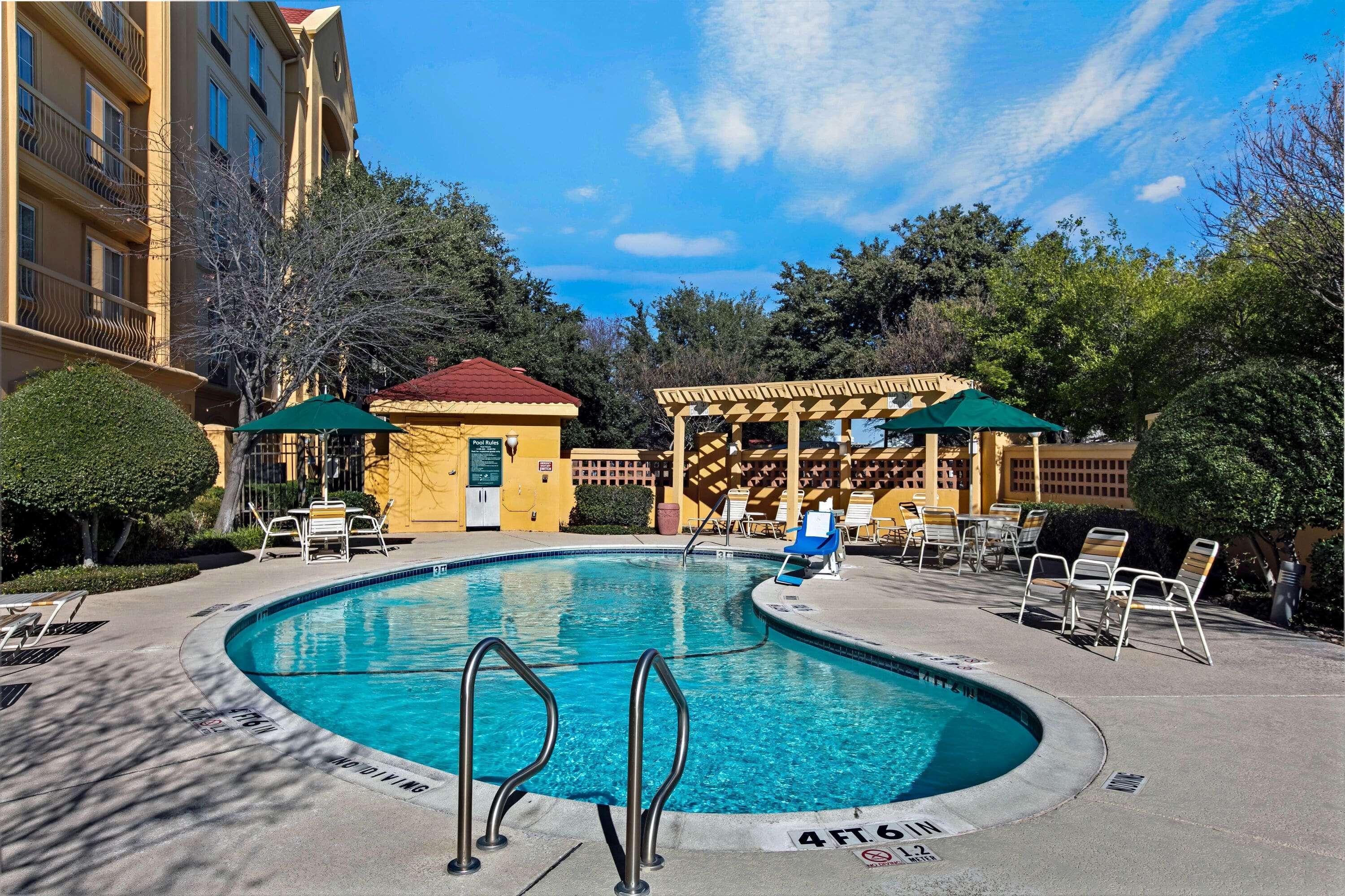 La Quinta By Wyndham Dallas Arlington South Extérieur photo