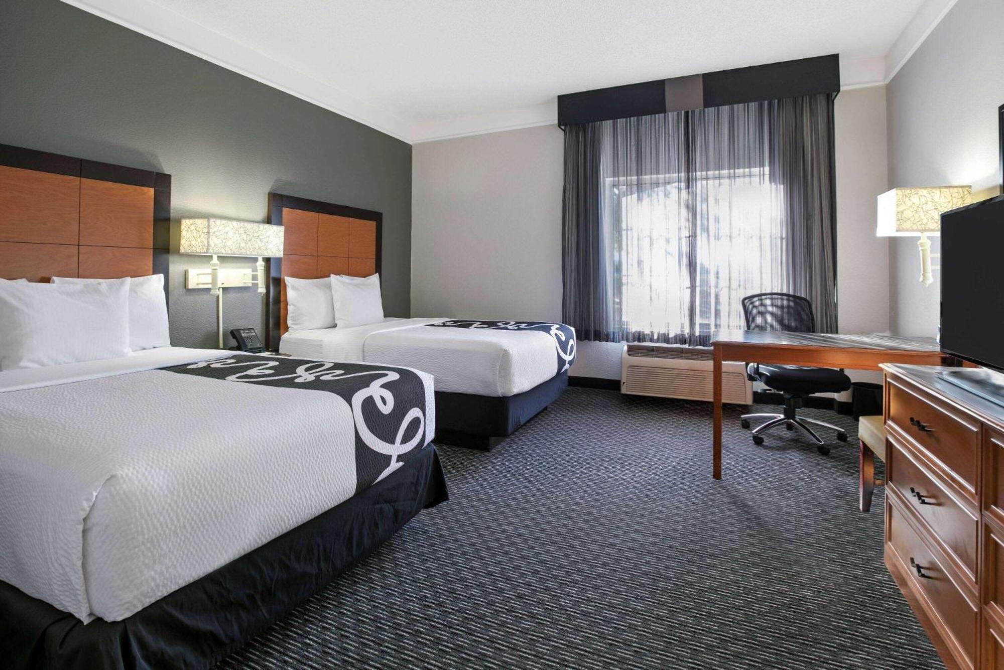 La Quinta By Wyndham Dallas Arlington South Extérieur photo