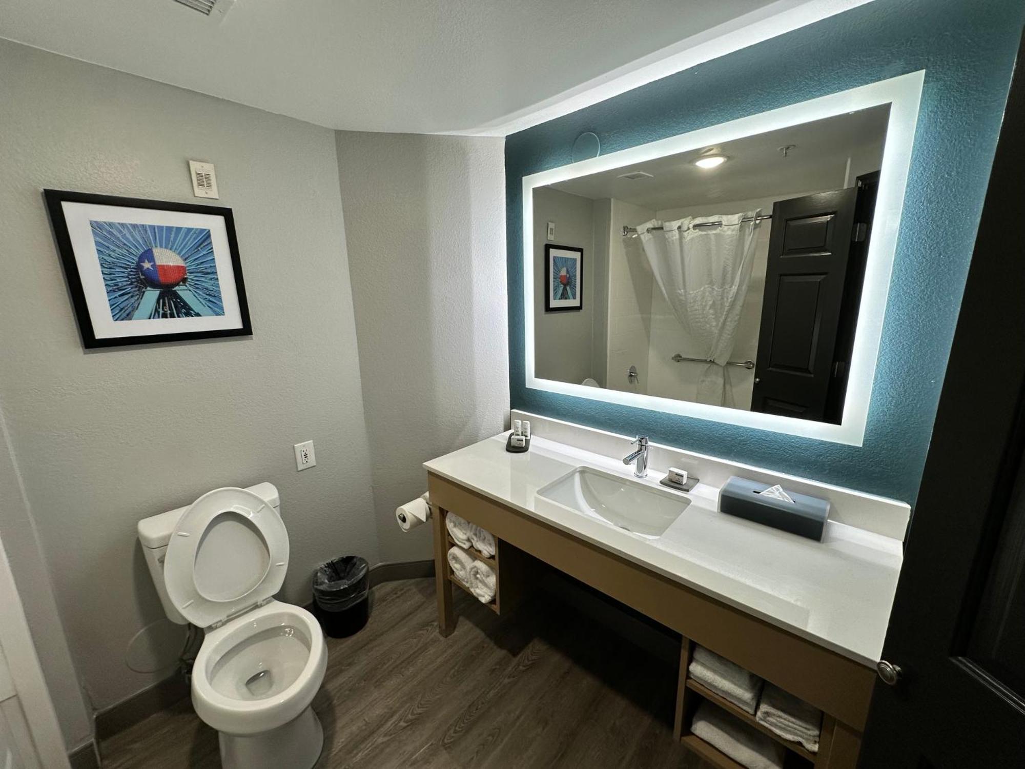 La Quinta By Wyndham Dallas Arlington South Extérieur photo