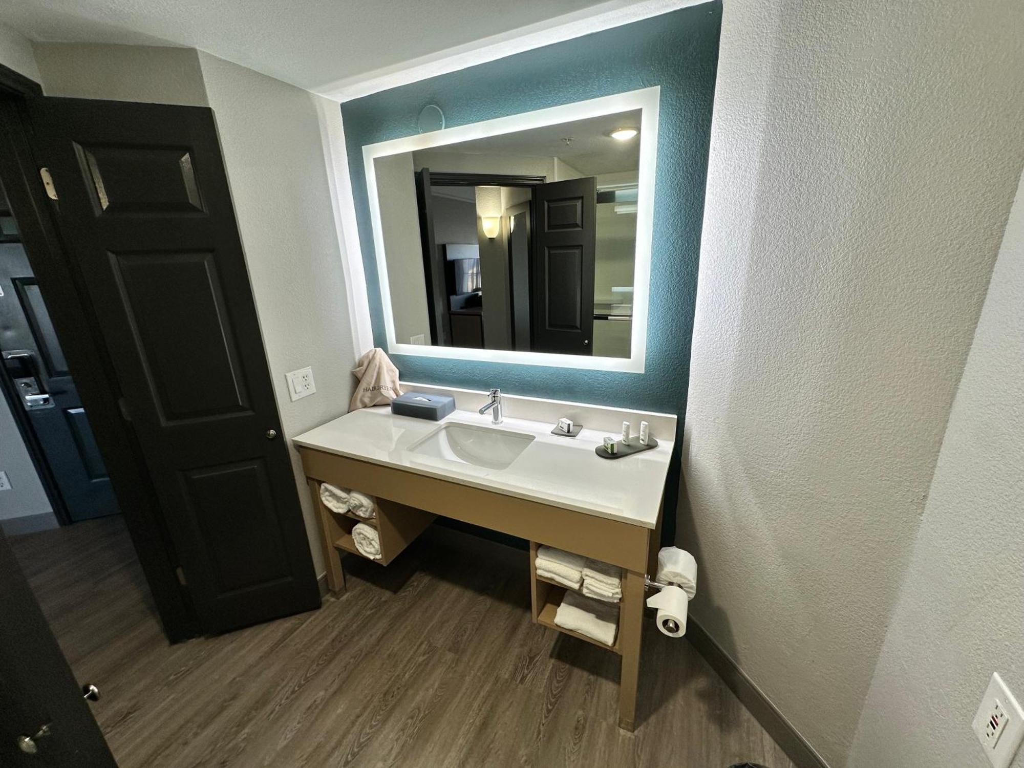 La Quinta By Wyndham Dallas Arlington South Extérieur photo